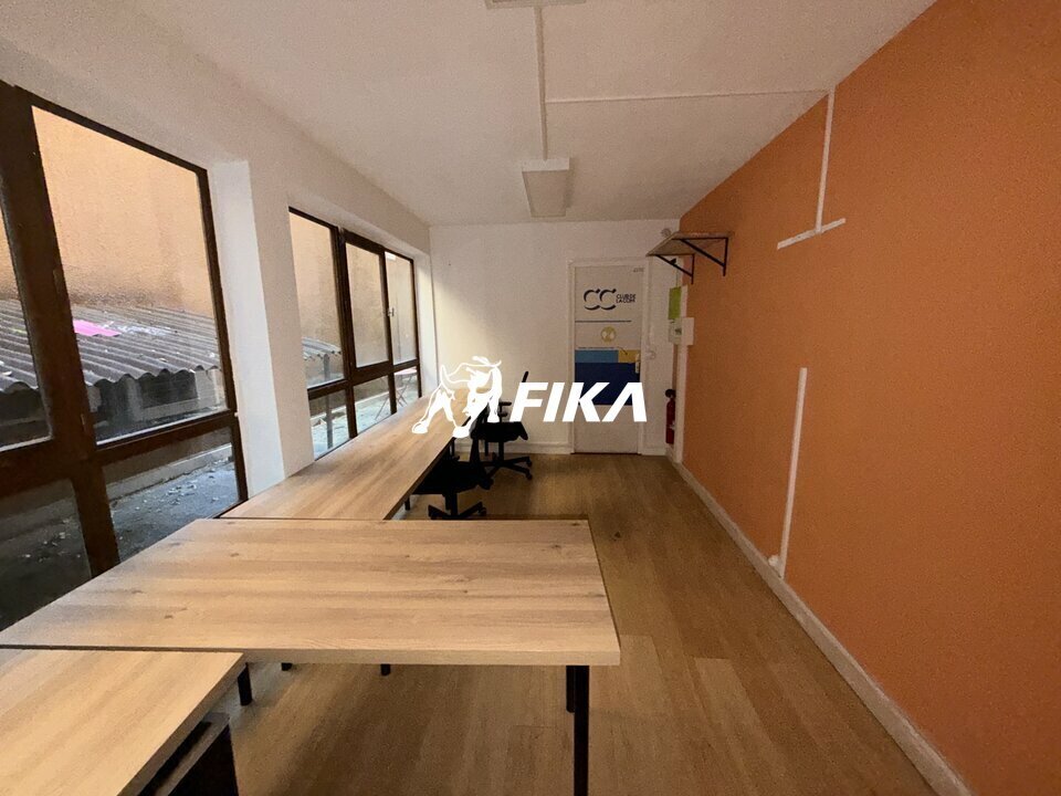 Office in Toulouse for sale Interior Photo- Image 1 of 6