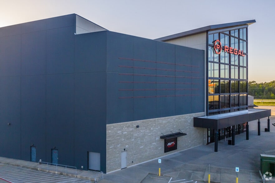 4495 Riley Fuzzel Rd, Spring, TX for lease - Building Photo - Image 3 of 4