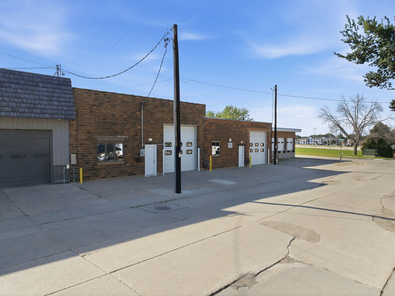 708-712 S Jefferson Ave, Mason City, IA for sale - Building Photo - Image 3 of 26