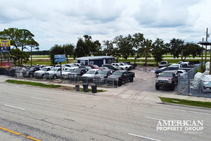 7861 Tamiami Trl, Sarasota, FL for lease - Building Photo - Image 2 of 9