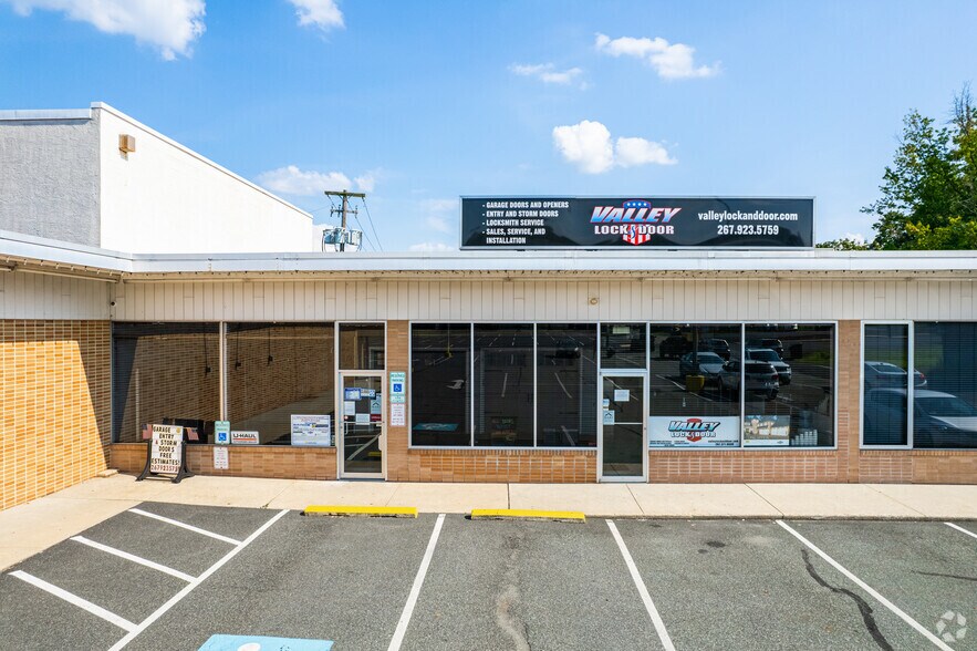 22 E 4th St, East Greenville, PA à louer - Photo du bâtiment - Image 3 de 5