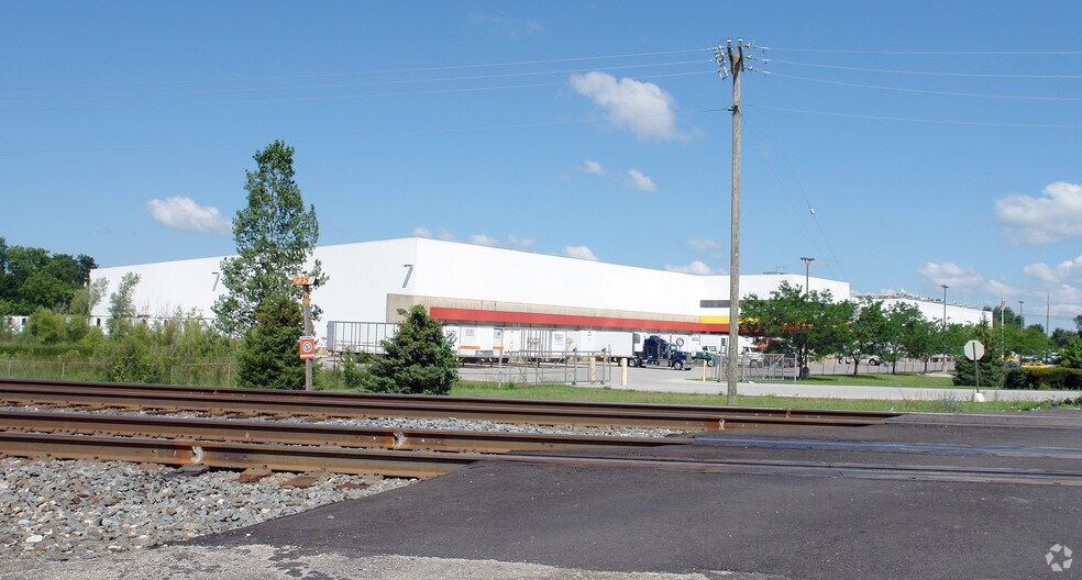 2801 S Marsh Ave, Yorktown, IN à vendre - Photo du bâtiment - Image 3 de 13