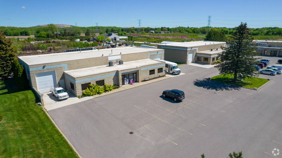 6102-6110 Gotfredson Rd, Plymouth, MI for lease - Building Photo - Image 2 of 4