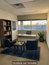 220 Davidson Ave, Somerset, NJ à louer Photo intérieure- Image 2 de 2