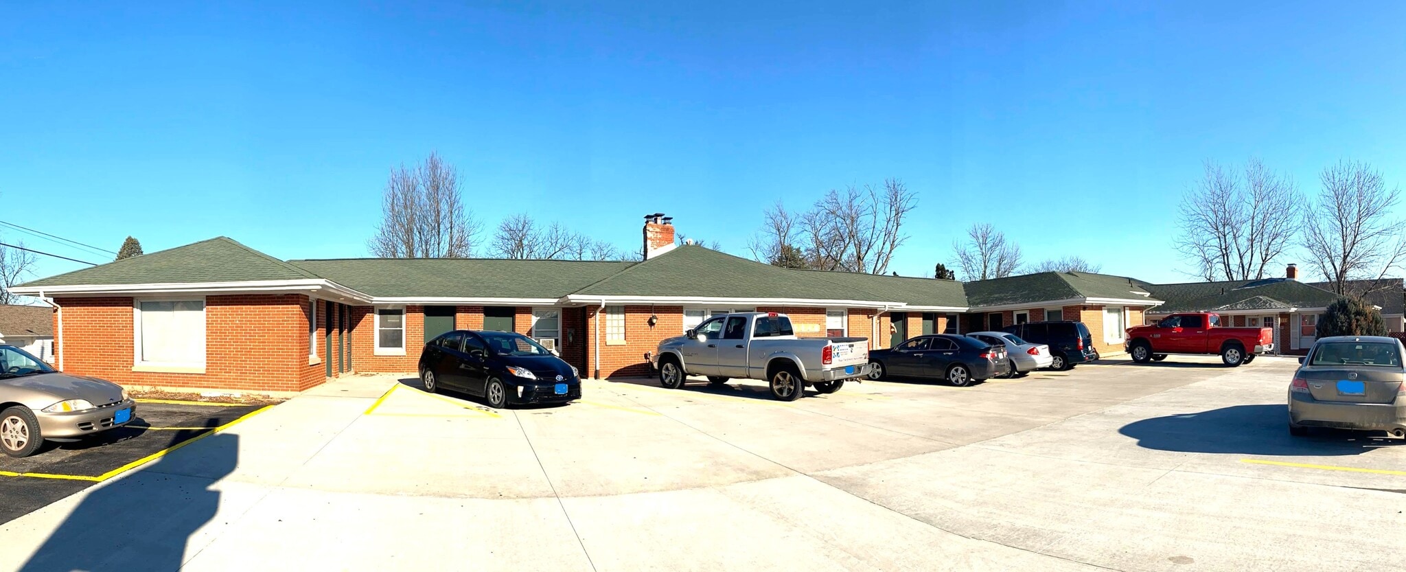 1311-1315 W 1st St, Cedar Falls, IA for sale Primary Photo- Image 1 of 14