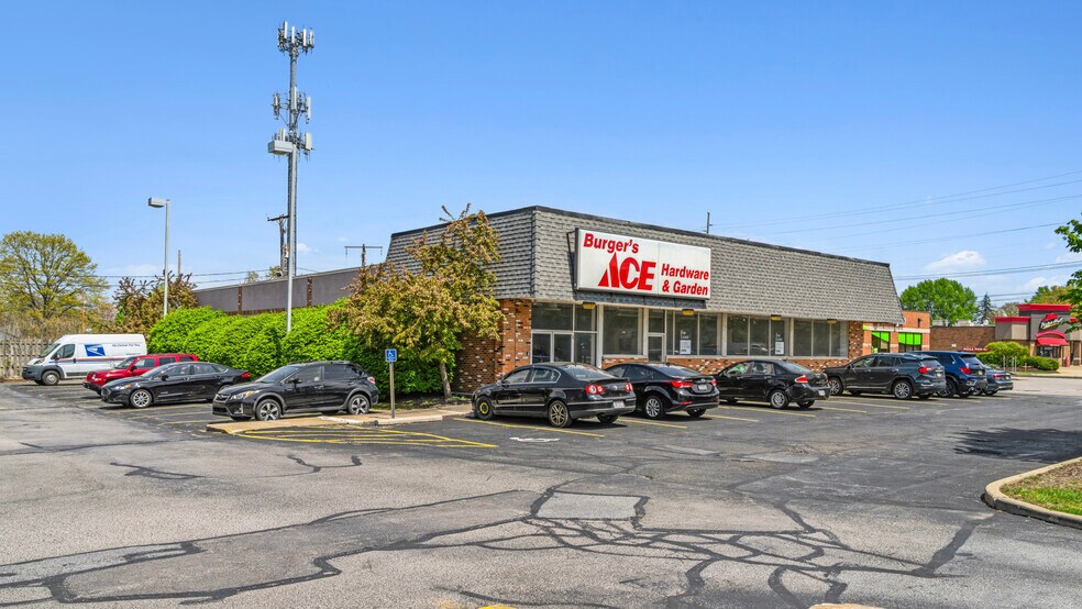 7333 Lakeshore Blvd, Mentor, OH for lease - Building Photo - Image 1 of 8