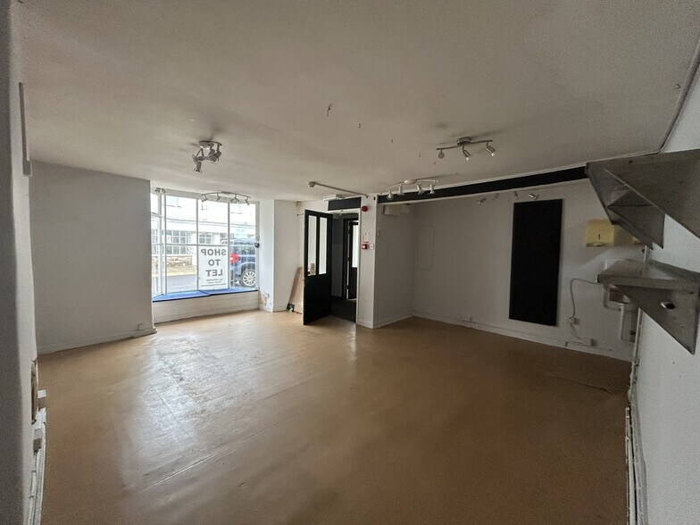 34 High St, Thornbury à vendre - Photo du bâtiment - Image 3 de 7