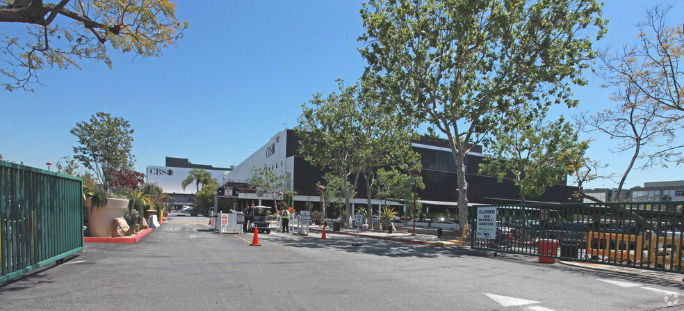 7800 Beverly Blvd, Los Angeles, CA for sale - Primary Photo - Image 1 of 1