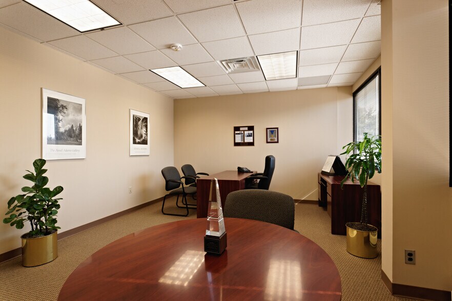 The Office Works® Instant Offices, Feasterville Trevose, PA à louer - Photo intérieure - Image 3 de 9