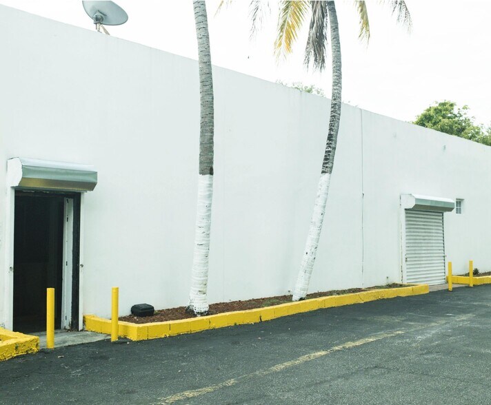 5700 NE 2nd Ave, Miami, FL à louer - Photo du bâtiment - Image 3 de 5