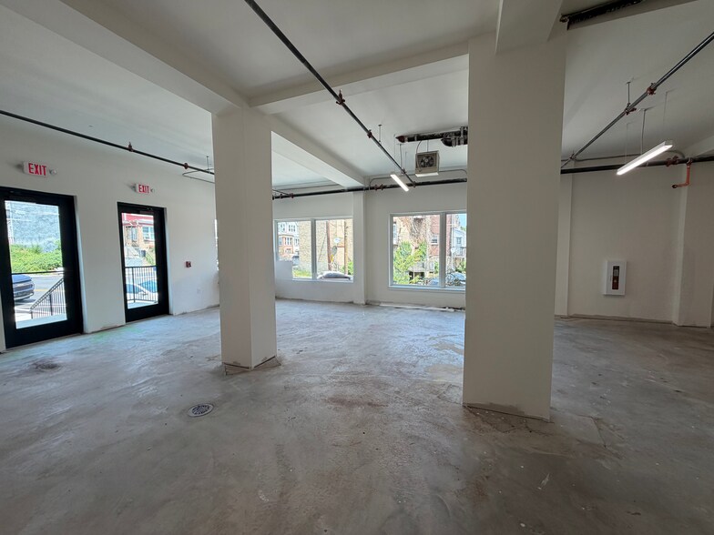 1818 N 53rd St, Philadelphia, PA à louer - Photo du bâtiment - Image 2 de 9