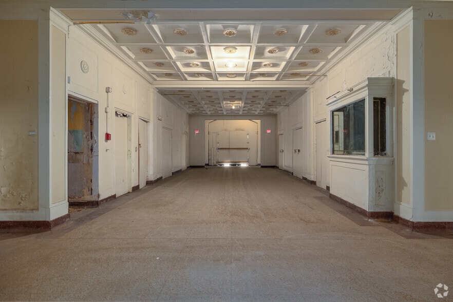 2345 Lafayette Ave, Saint Louis, MO for sale - Interior Photo - Image 3 of 21