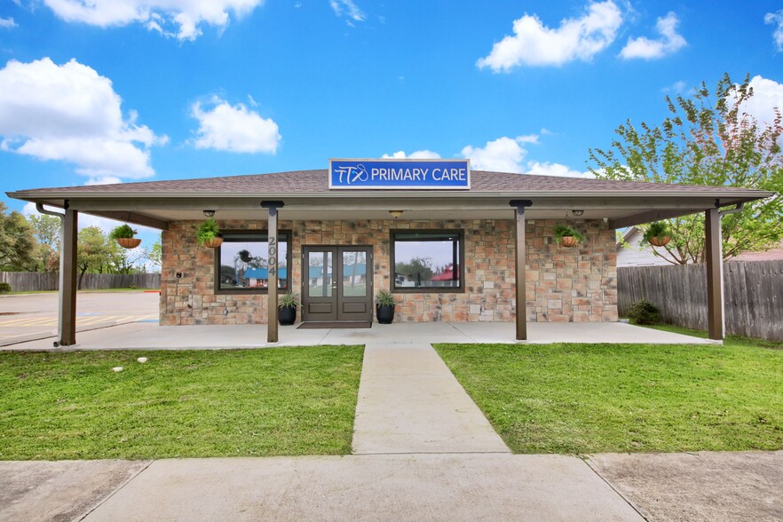 2004 Old Granger, Taylor, TX for lease - Building Photo - Image 1 of 32