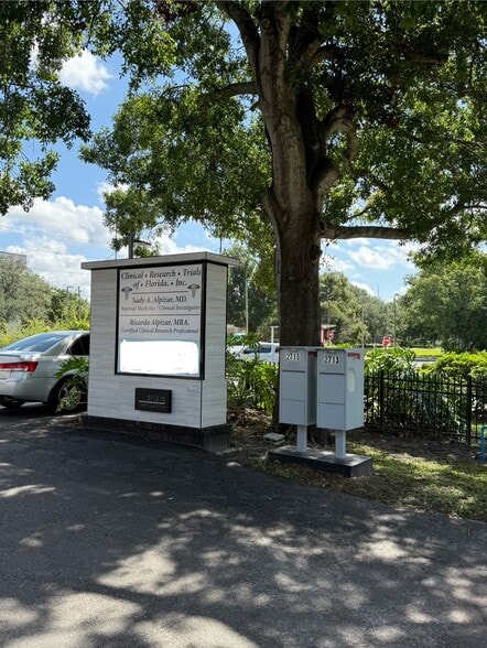 2715 W Virginia Ave, Tampa, FL for sale - Building Photo - Image 2 of 16