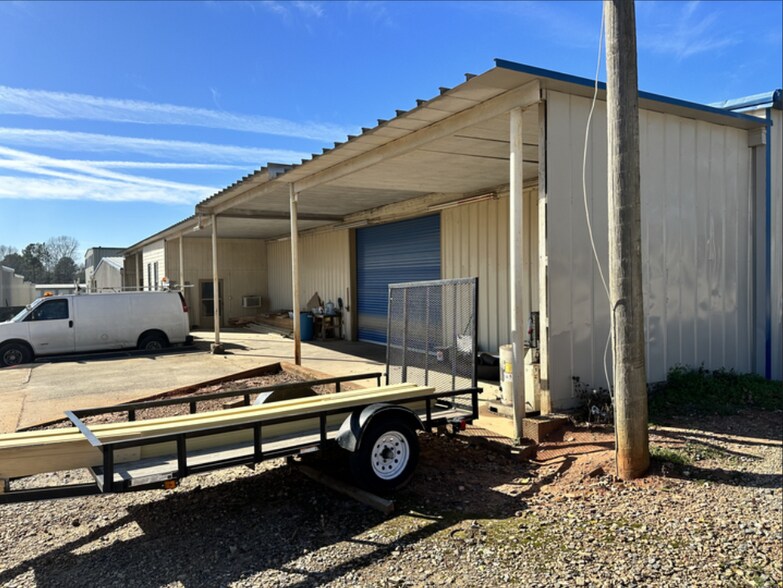 966 Greensboro Rd, Eatonton, GA for lease - Building Photo - Image 2 of 6