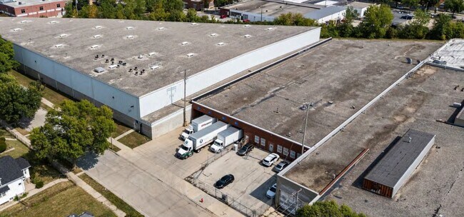 Plus de détails pour 3832 N 3rd St, Milwaukee, WI - Industriel à louer