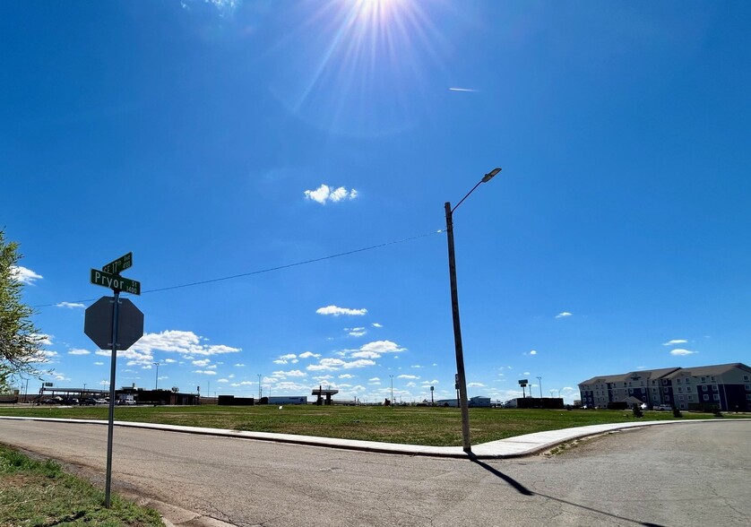 1703 Pryor St, Amarillo, TX for sale - Primary Photo - Image 1 of 8