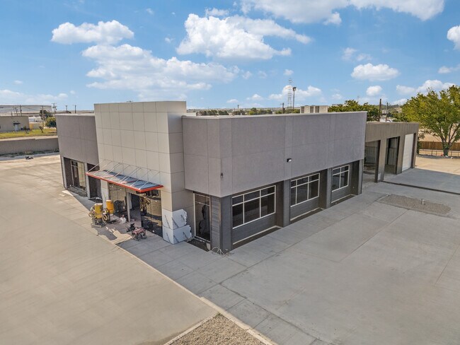 Plus de détails pour 34930 Lyndon B Johnson Fwy, Dallas, TX - Industriel à louer