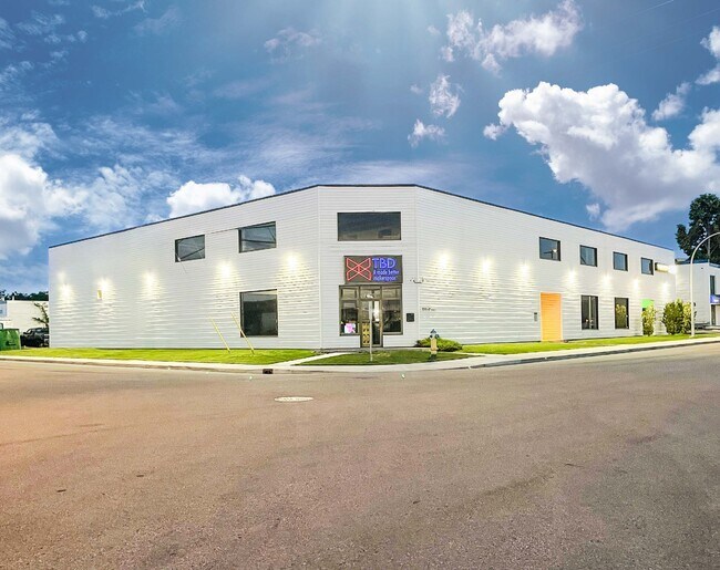 Plus de détails pour 12143-12151 67 St NW, Edmonton, AB - Bureau, Local d'activités à louer