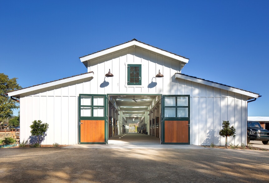 16147 Via De Santa Fe, Rancho Santa Fe, CA for sale - Building Photo - Image 3 of 11
