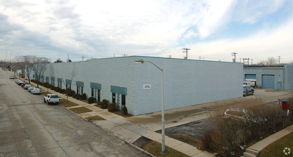 2074-2116 S 56th St, West Allis, WI for lease - Building Photo - Image 2 of 6