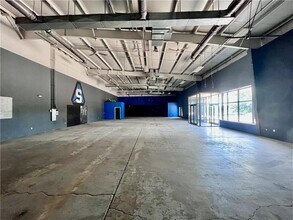 1500 S 169 Hwy, Smithville, MO à louer Photo intérieure- Image 2 de 5