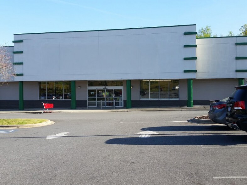 8110-8116 University City Blvd, Charlotte, NC for lease - Building Photo - Image 2 of 3