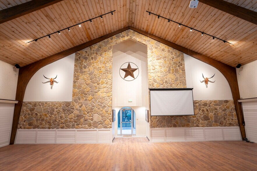 5232 East Fwy, Baytown, TX à louer - Photo intérieure - Image 1 de 13