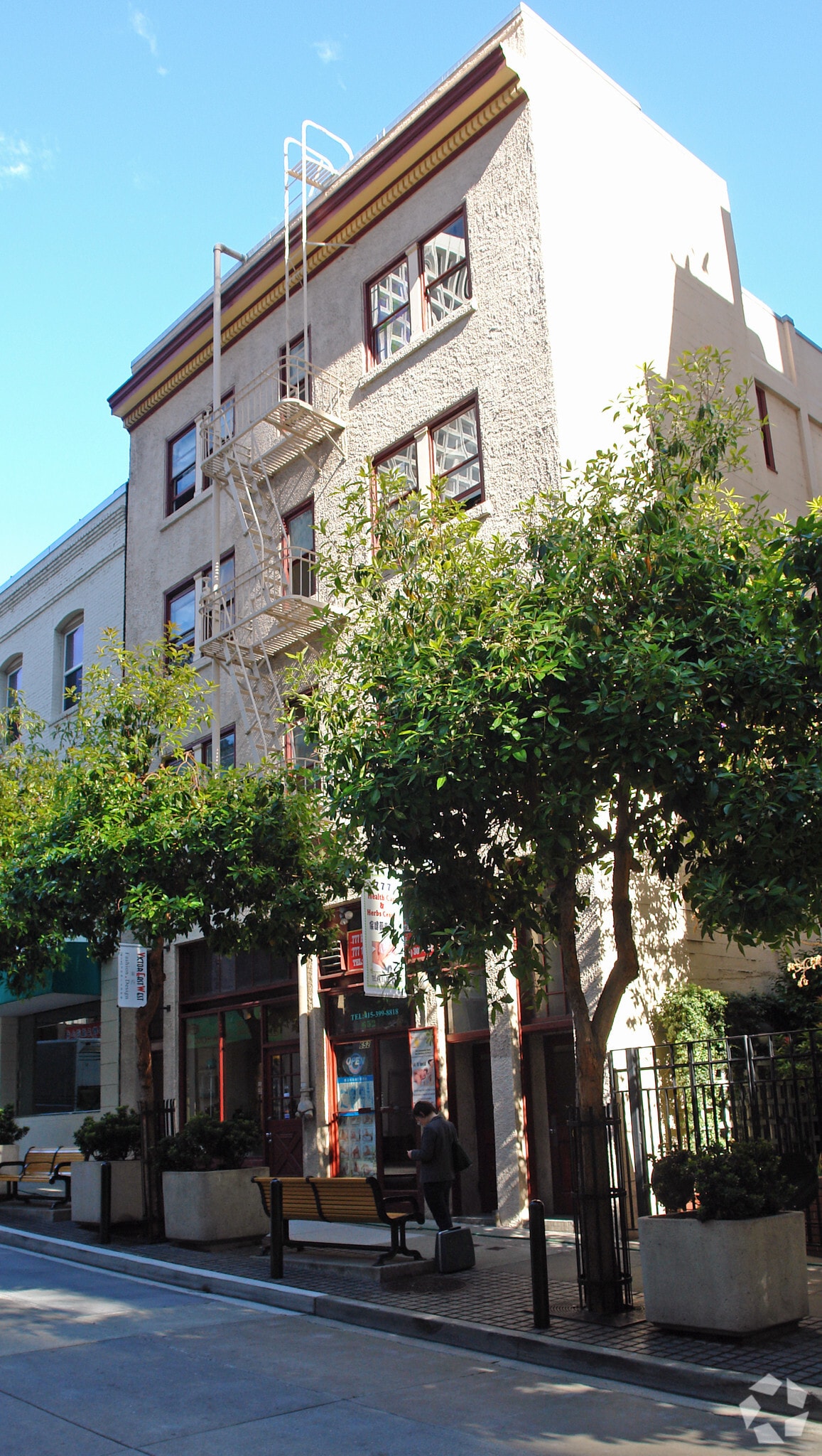 650-654 Commercial St, San Francisco, CA for lease Primary Photo- Image 1 of 3