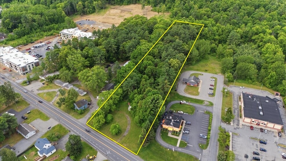 645 Old Saratoga rd, Gansevoort, NY à vendre - Photo du bâtiment - Image 2 de 11