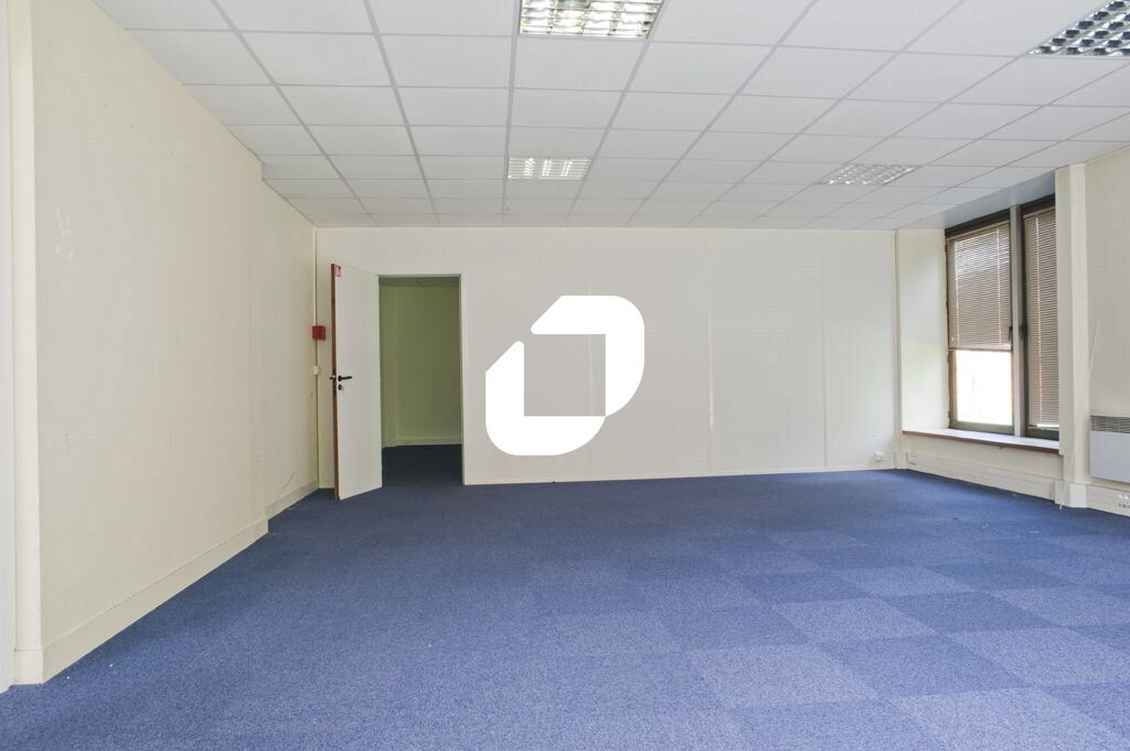 Office in Croissy-Beaubourg for lease Interior Photo- Image 1 of 7