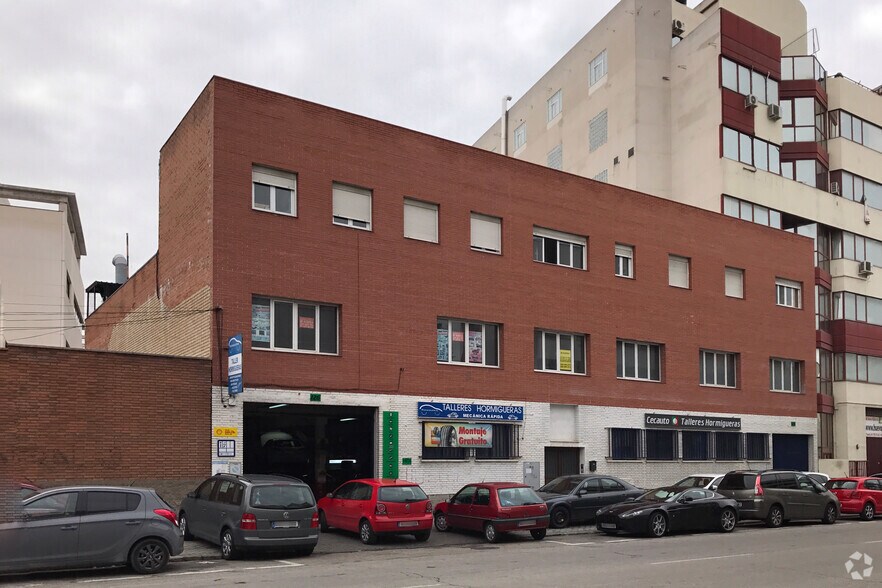 Camino de las Hormigueras, 126, Madrid, Madrid à louer - Photo du bâtiment - Image 3 de 8
