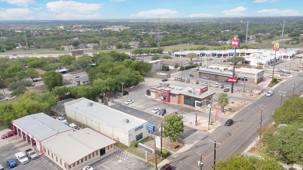2430 E Southcross Blvd, San Antonio, TX for lease - Aerial - Image 2 of 23