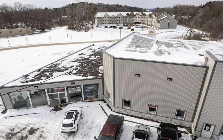 511 N Perry St, Johnstown, NY for sale - Building Photo - Image 2 of 81