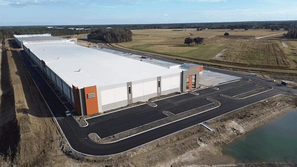 702 Bloomingdale Rd, Bloomingdale, GA à louer - Photo de construction - Image 2 de 4