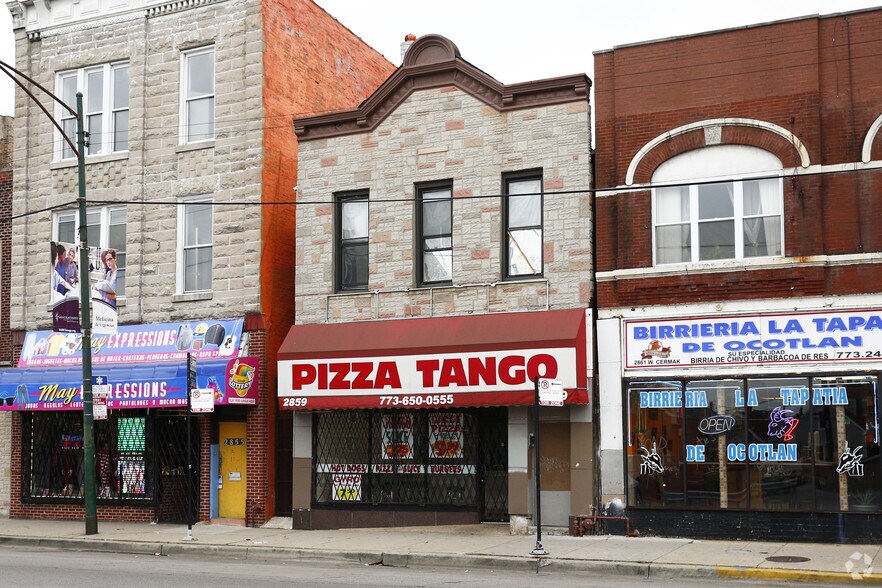 2859 W Cermak, Chicago, IL à louer - Photo du bâtiment - Image 3 de 4