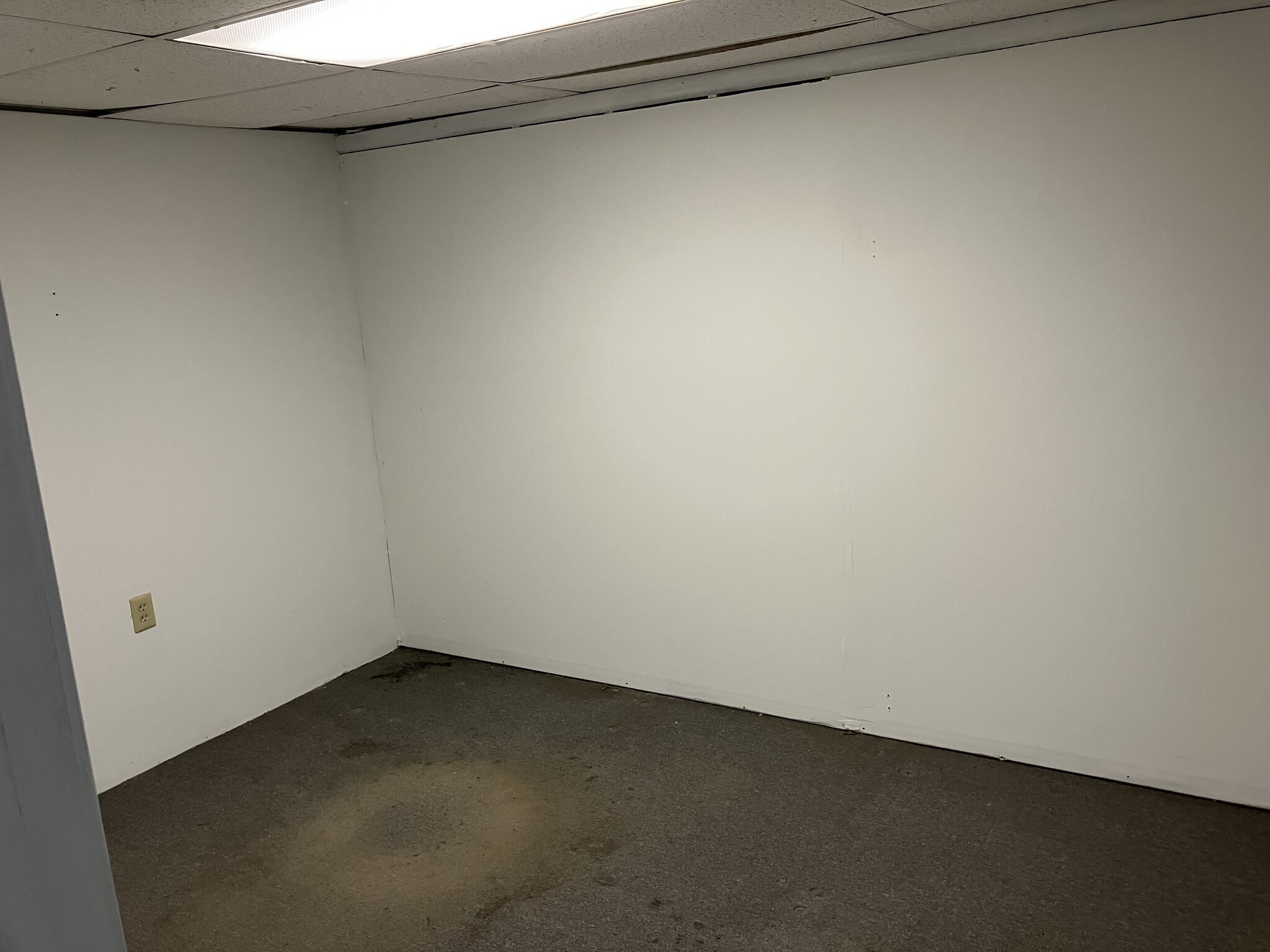 2043 Highway 70 W, Dickson, TN for lease Interior Photo- Image 1 of 5
