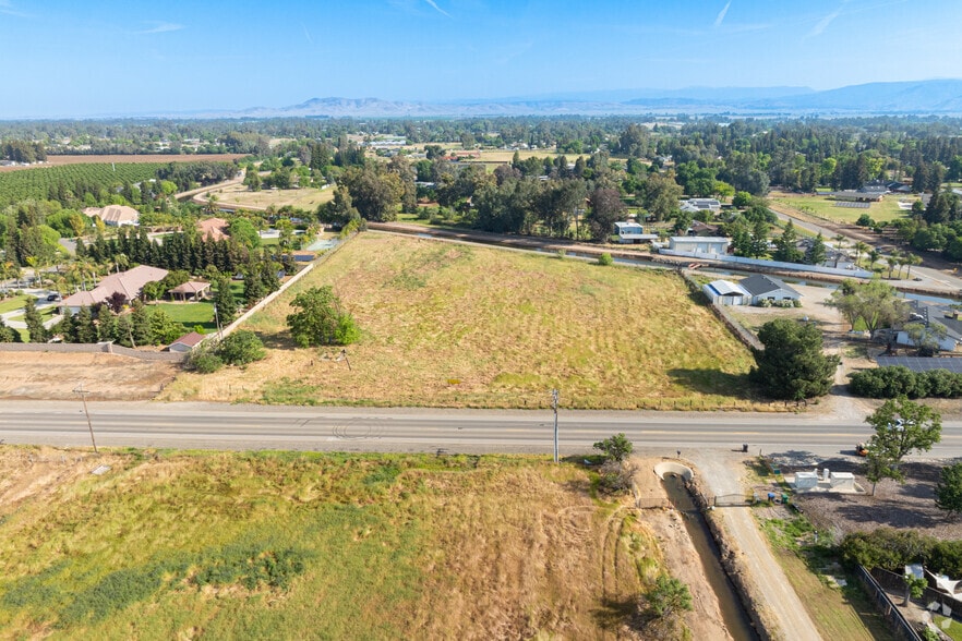 10368 E Shaw Ave, Clovis, CA à louer - Aérien - Image 3 de 21