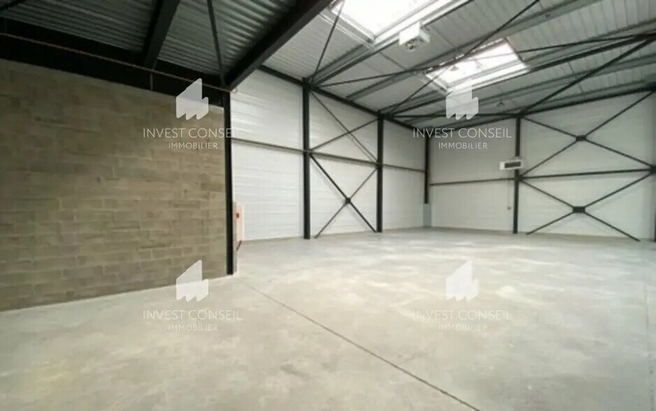 Local d'activités dans Louvres à vendre - Photo intérieure - Image 2 de 5