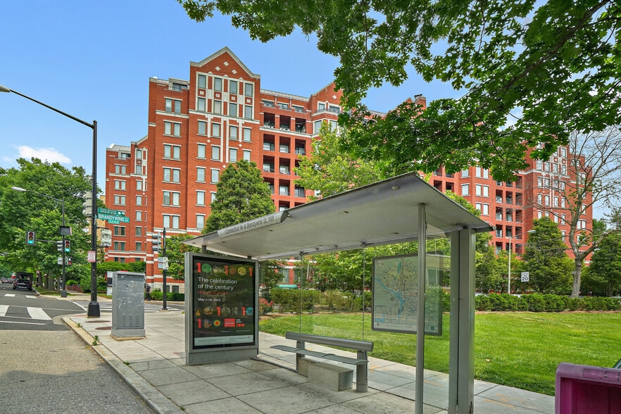 4601 Connecticut Ave NW, Washington, DC for lease - Building Photo - Image 3 of 29