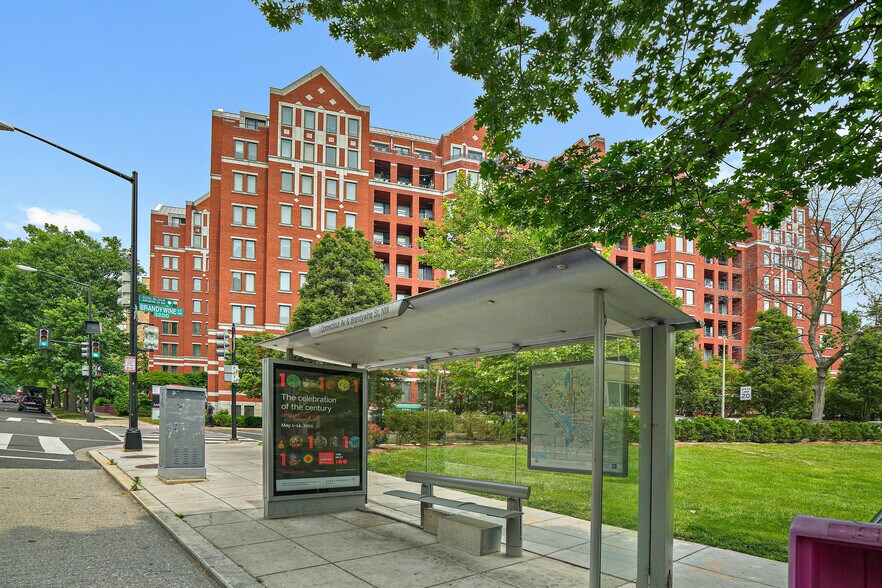 4601 Connecticut Ave NW, Washington, DC à louer - Photo du bâtiment - Image 3 de 29