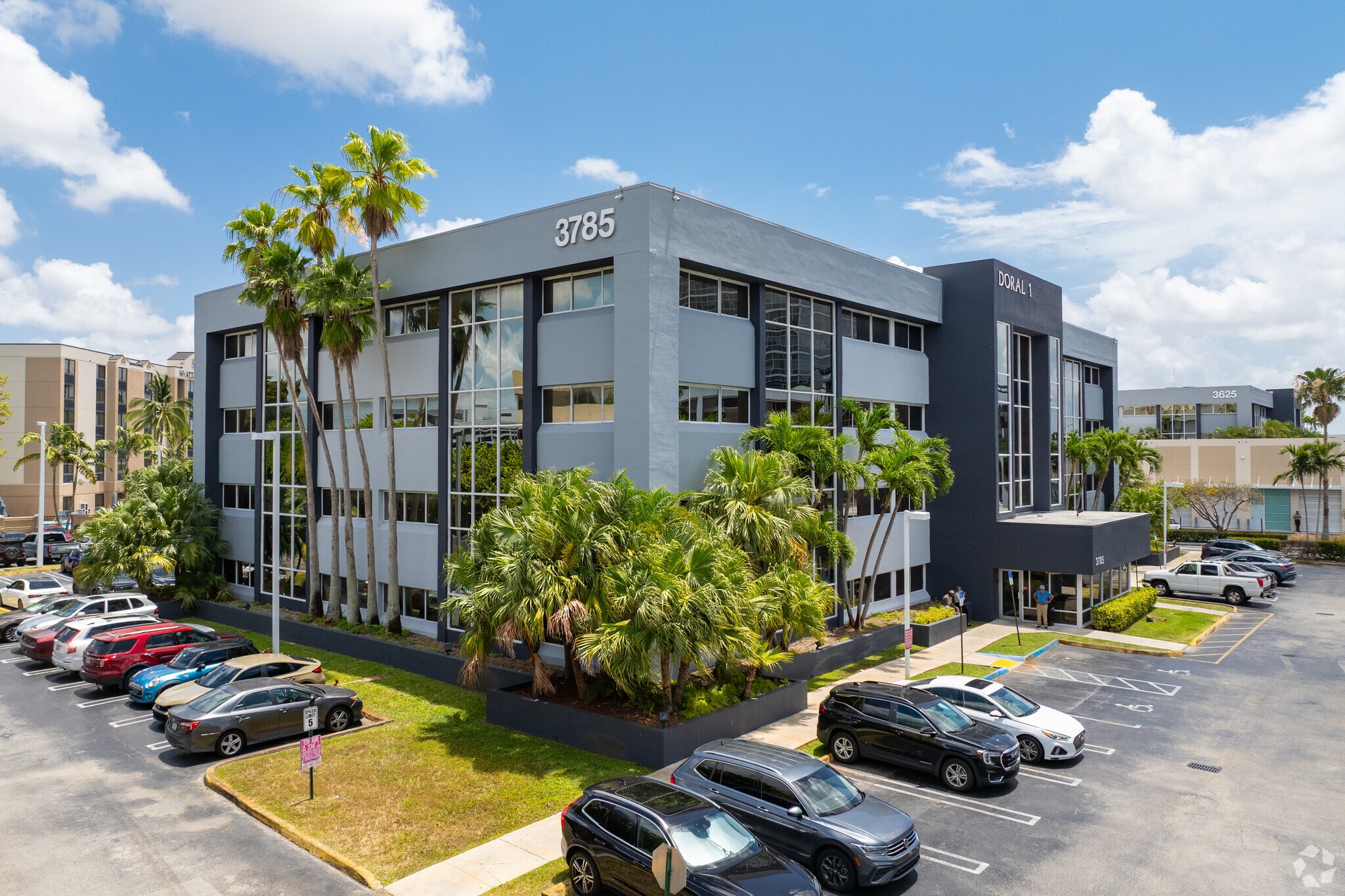 3785 NW 82nd Ave, Doral, FL for lease Primary Photo- Image 1 of 15