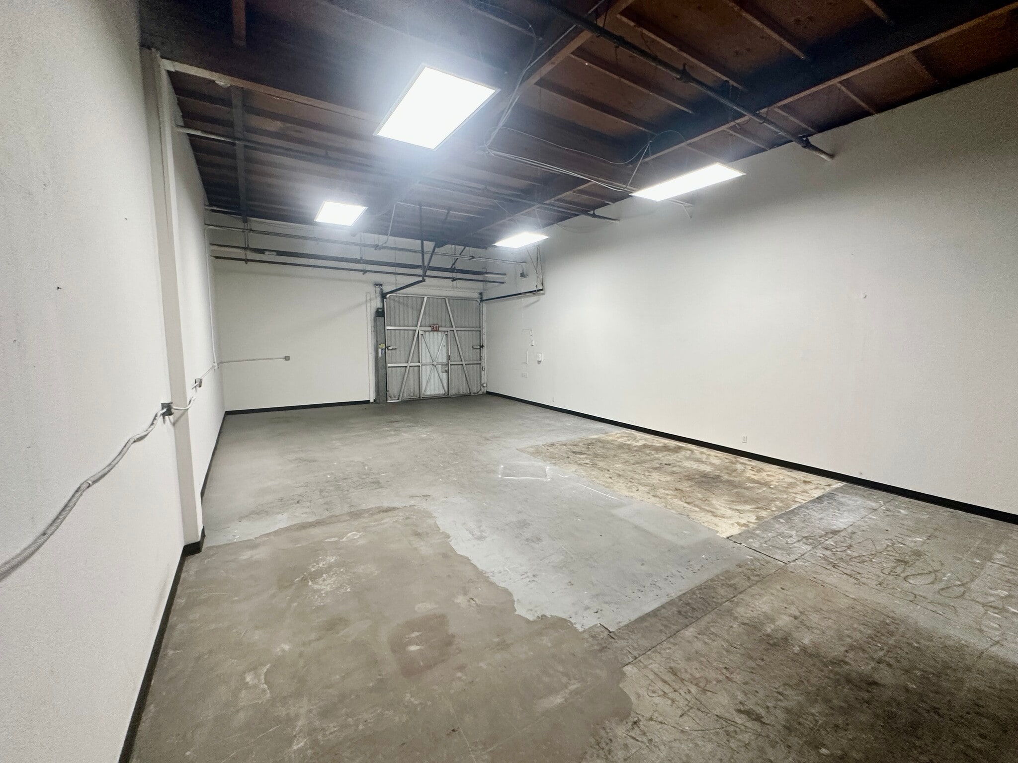 17151 Newhope St, Fountain Valley, CA à louer Photo intérieure- Image 1 de 7