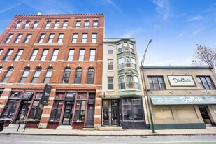 515 N Halsted St, Chicago IL - Services immobiliers commerciaux