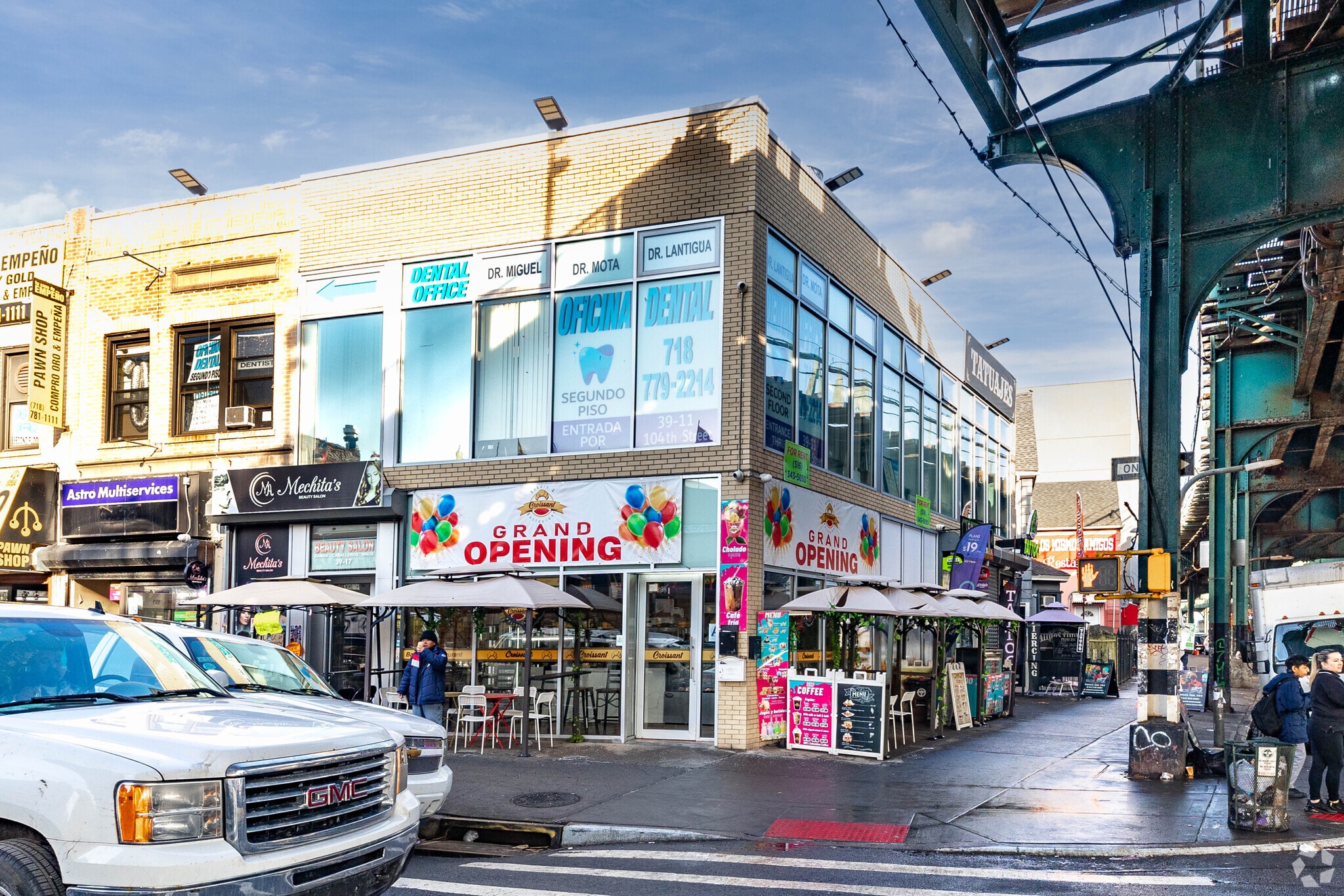 104-01 Roosevelt Ave, Corona, NY for lease Primary Photo- Image 1 of 5