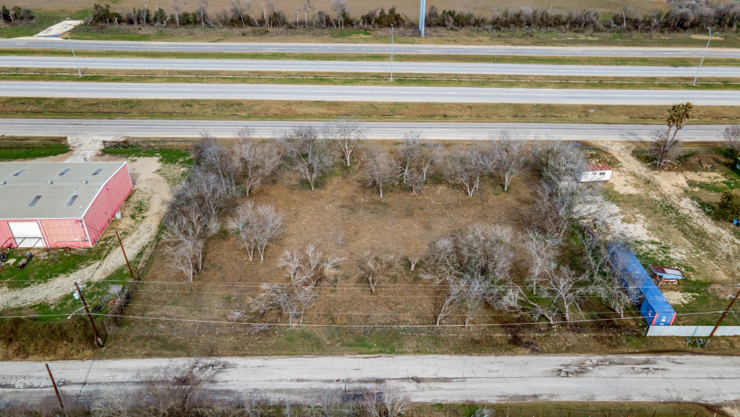 1700 Chavaneaux rd, San Antonio, TX for sale Primary Photo- Image 1 of 6