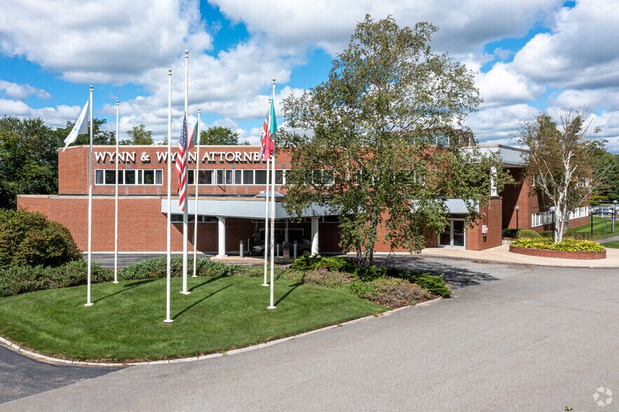 90 New State Hwy, Raynham, MA à louer - Photo du bâtiment - Image 2 de 6