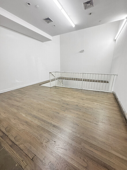 125 E 54th St, New York, NY for lease - Interior Photo - Image 3 of 15