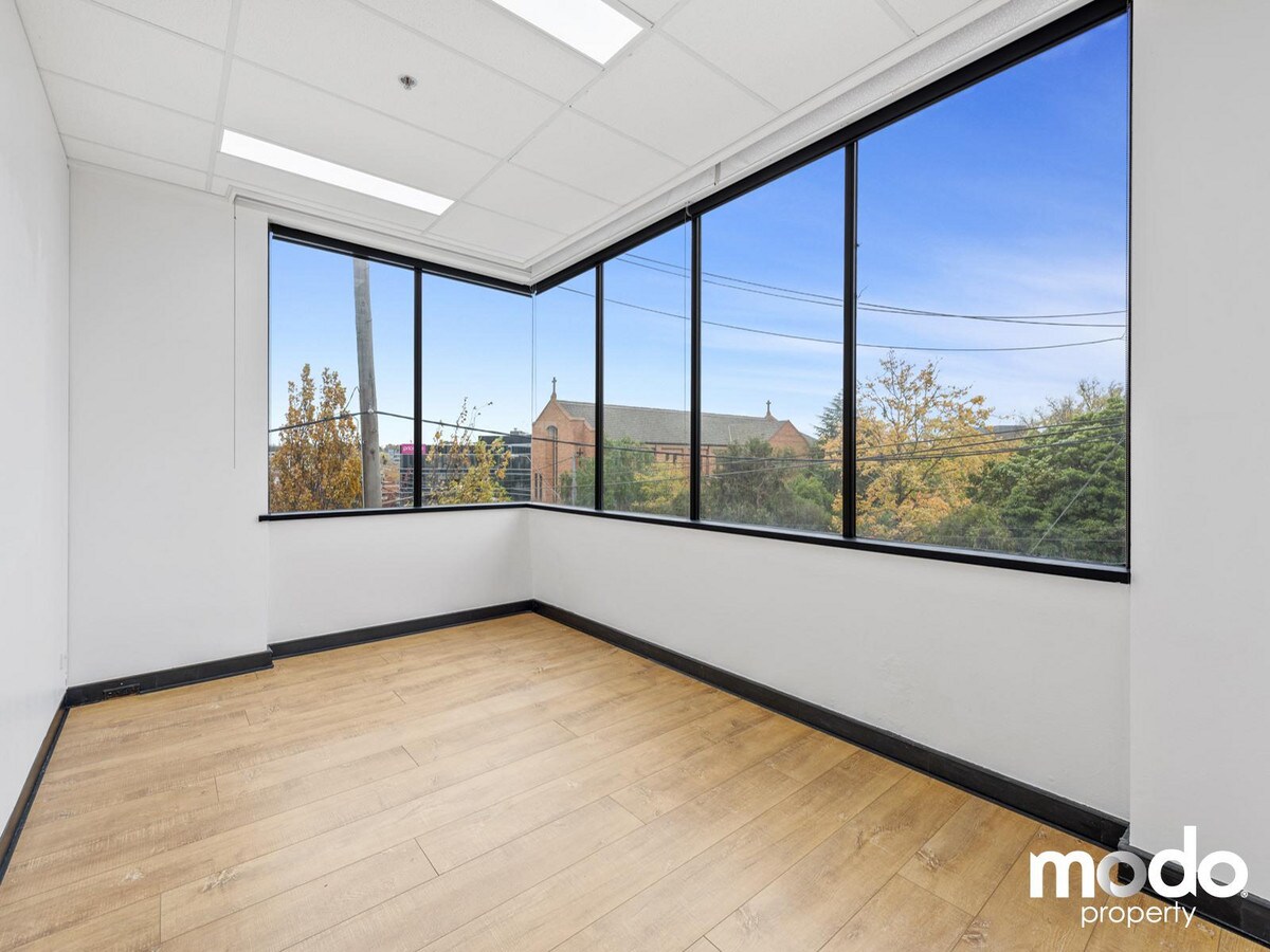 685 Burke Rd, Camberwell, VIC 3124 - Unit 101 - - Interior Photo - Image 2 of 5