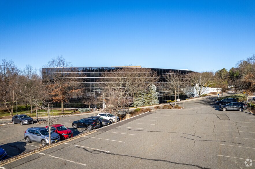 430 Mountain Ave, New Providence, NJ à louer - Photo du bâtiment - Image 2 de 8